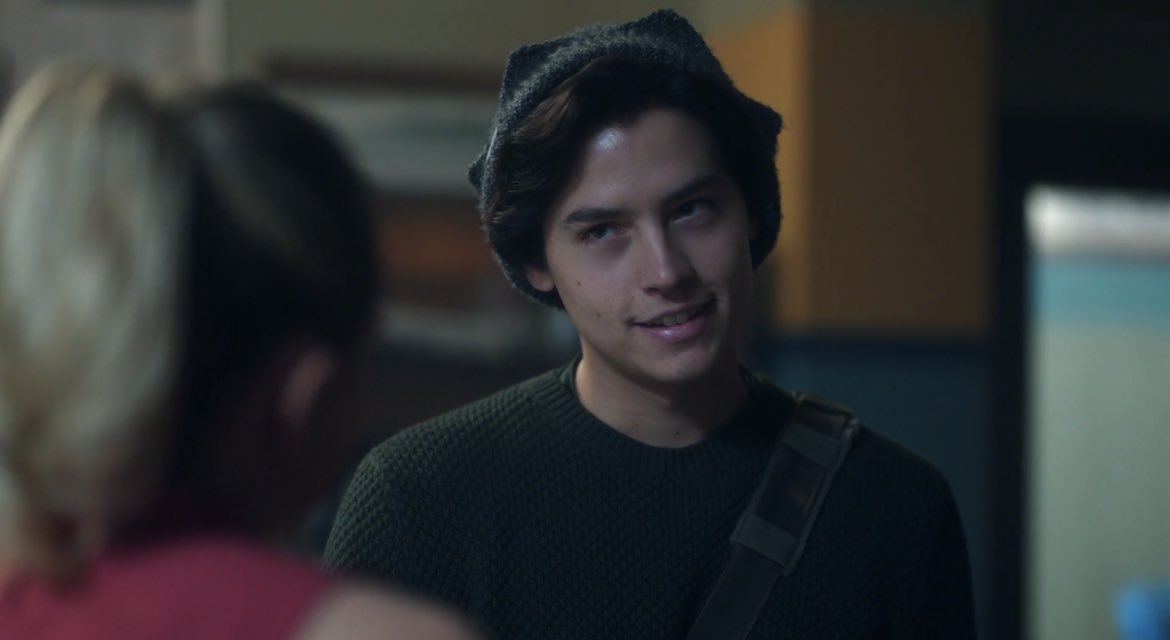 hearts4bughead's tweet photo. bugheads first and last scene in the blue and gold <3 https://t.co/IxC8euyFTf
