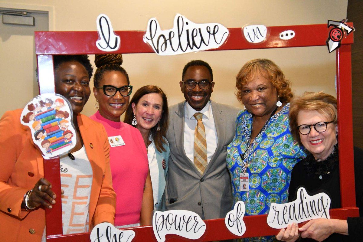 TonyReddickX's tweet photo. The Elementary Parent Literacy Night was very successful!! https://t.co/s1ztkcJR9C