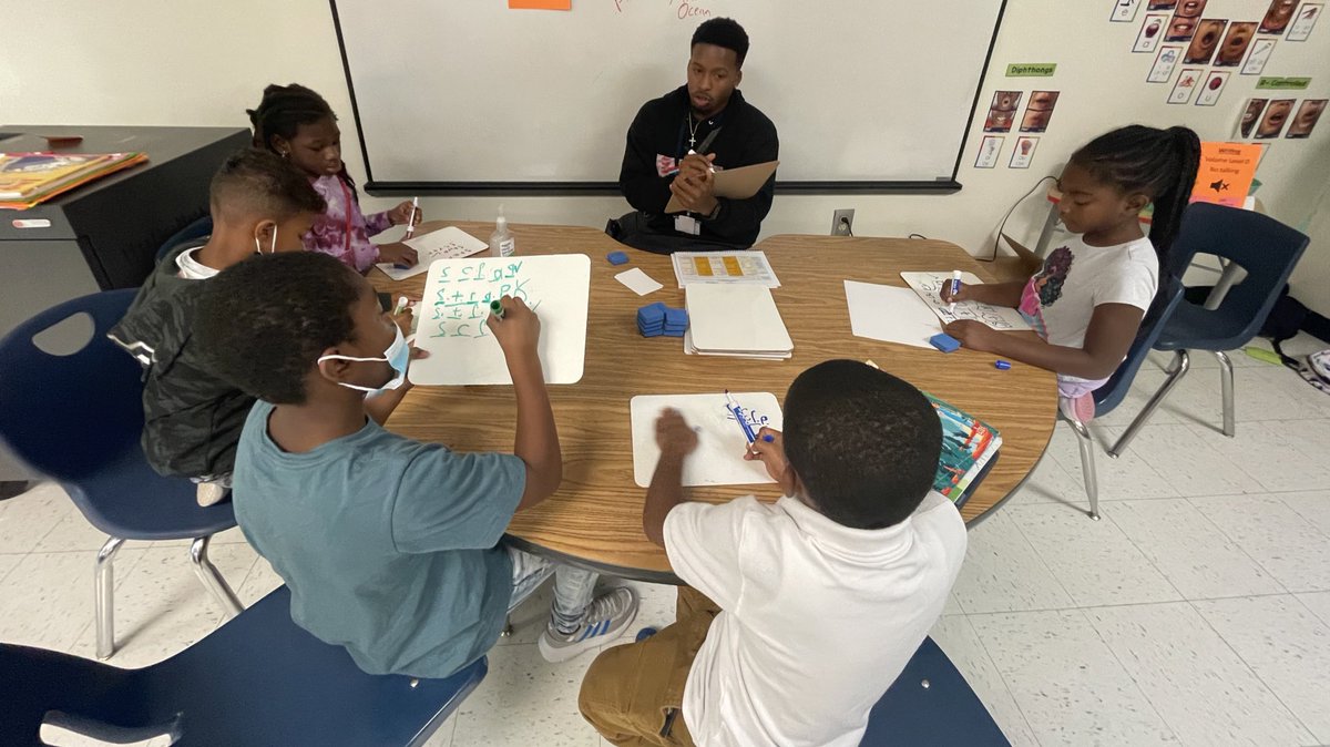 Ms. Amy Long tweet media