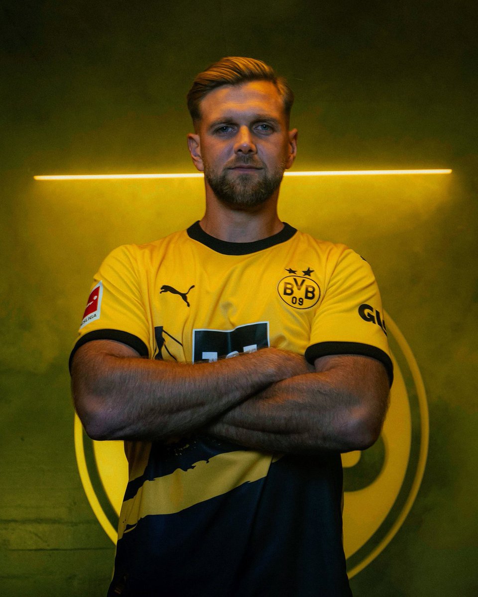 LKSFOOT's tweet photo. 🔴 Niclas Füllkrug 🇩🇪 (30 ans) quitte le SV Werder Brême 🇩🇪 et rejoint le BV Borussia Dortmund 🇩🇪 contre 15M€ et 3 années de contrat ✅✍️ 

@BVB https://t.co/Ised7ZU6yJ