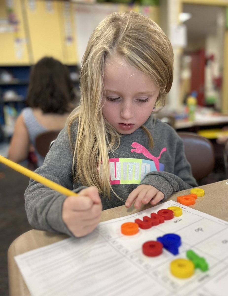 MrsMartinSmiles's tweet photo. #FunInFirstGrade https://t.co/SZFx34c9b1