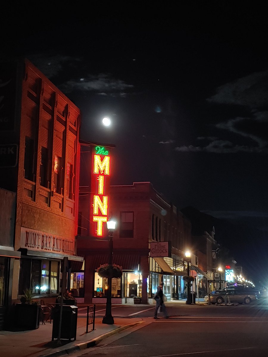 Livingston MT was a great spot for the Super Moon last night  #themintbar #livingstonmt #neonlights