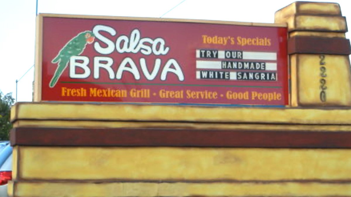 When your buddy asks if you know of a good breakup counselor: 

#SisterWivesTLC #Sisterwives 
Full S18 Episode 2 Recap: youtu.be/93q9iHw0KoI