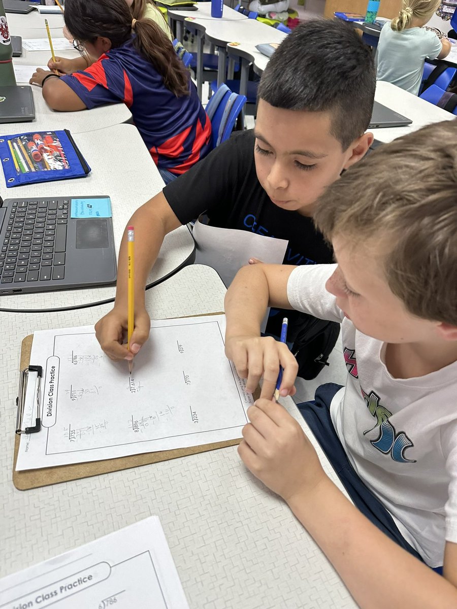 Mrs. Cain tweet media