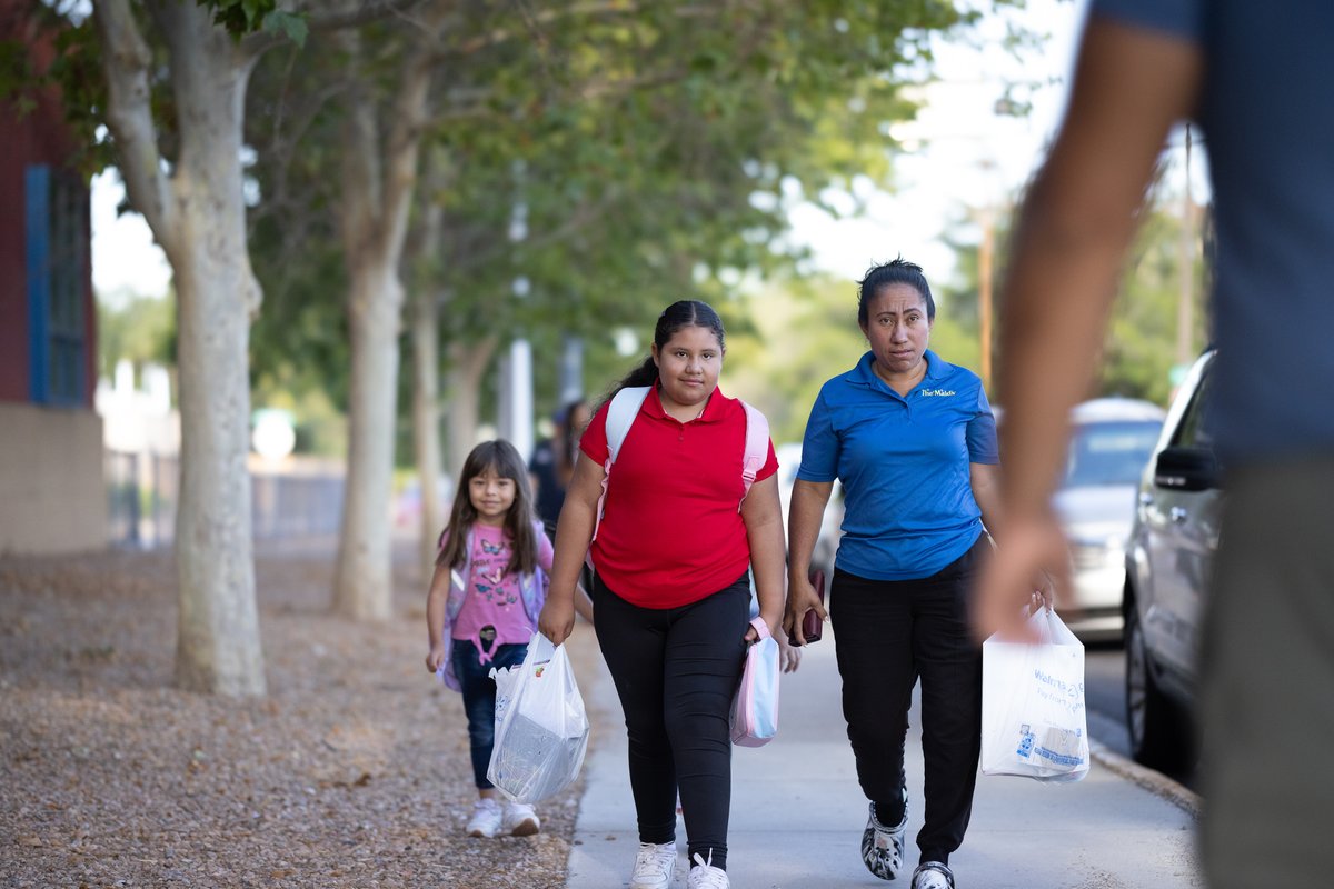 Here's your reminder that schools are closed for Labor Day weekend! High school students will return on the 5th while K-8 students (except Coyote Willow and Desert Willow and all TOPS schools) will return on the 6th.

#albuquerqueschools #abqschools #labordaybreak