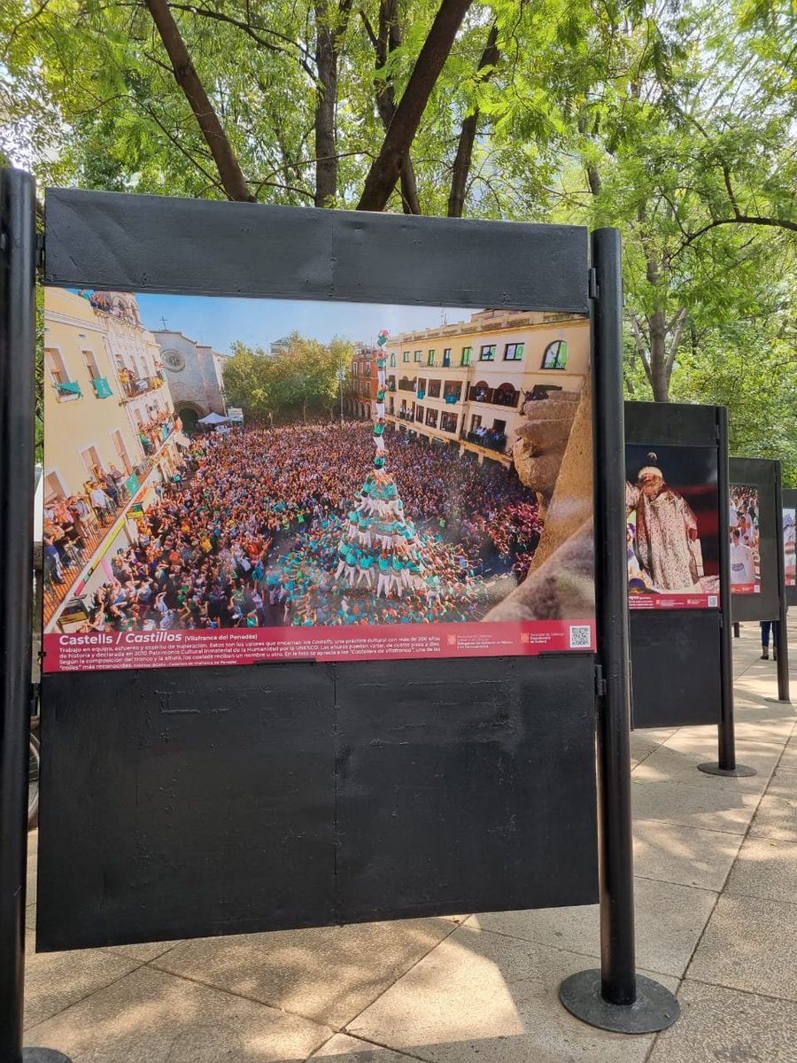 Muchas gracias, <a href="/LleirDaban/">Lleïr Daban Hurtós</a> y a todos los colegas de la delegación de @Catalonia_MX, por la invitación para acompañarlos en la inauguración de la exposición fotográfica "Catalunya, tierra de tradición y cultura popular".  ¡Vayan a verla, es totalmente recomendable!