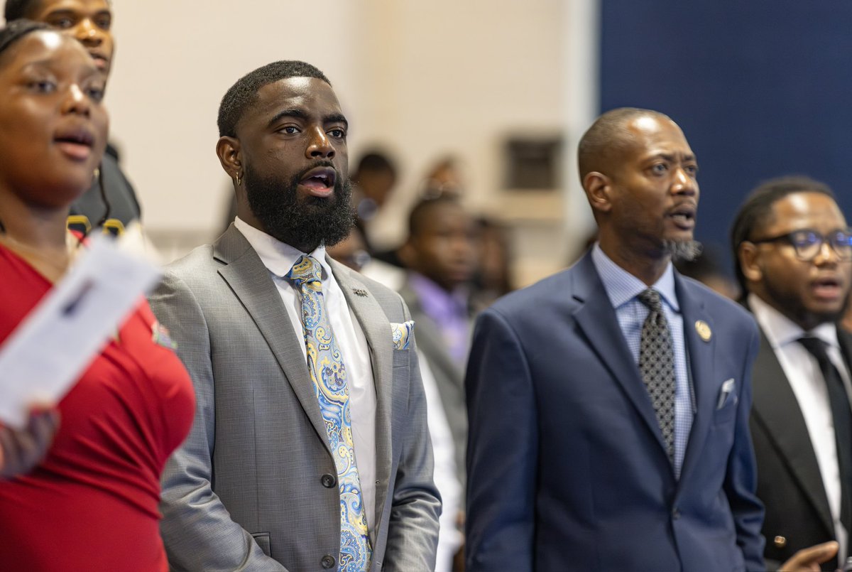 StillmanCollege's tweet photo. Welcome home, @ywpage! Stillman’s eighth president delivered her first convocation address today &amp; inspired students, faculty, staff, &amp; alumni to choose the road less traveled this year and discove “what will make the difference.” #HBCU #HailOHail #DeeplyRootedFutureDriven 💙💛 https://t.co/EWXmHJdk1X