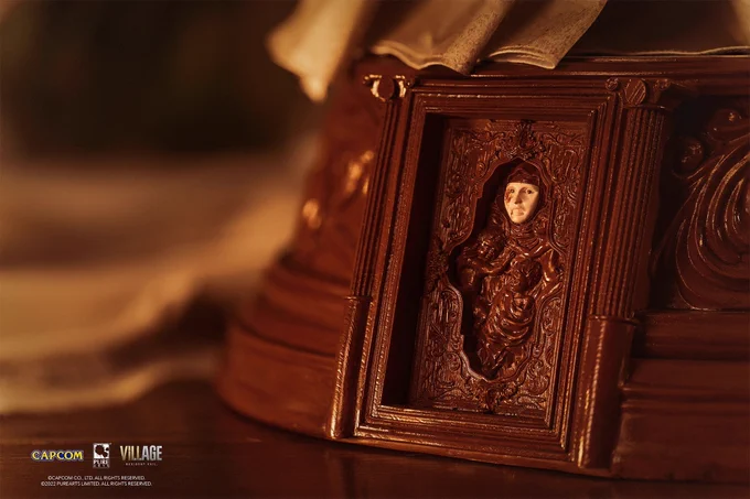 Lady Dimitrescu 1/4 scale statue (Resident Evil Village) 