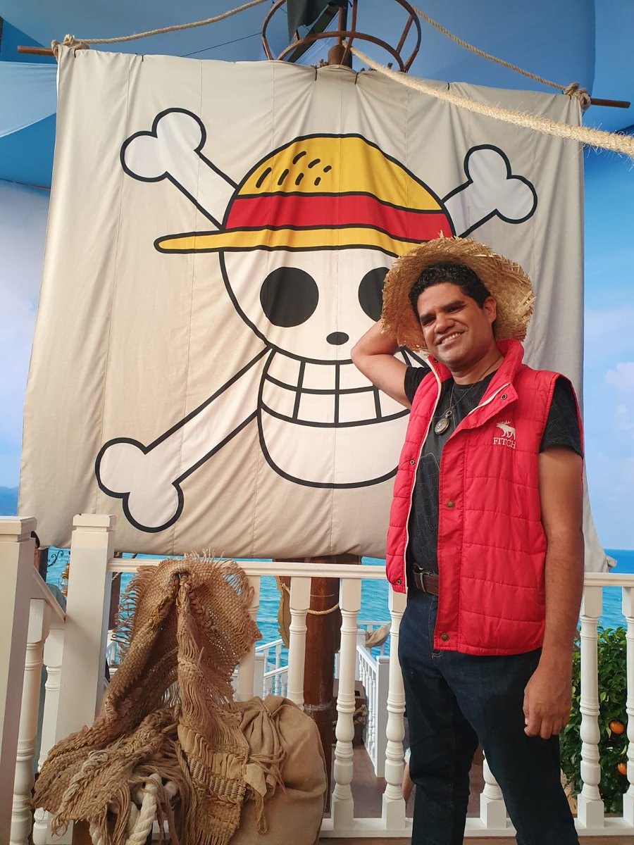 DoctorDoomsday7's tweet photo. Gran experiencia en el One Piece Fan Fest. No tienen idea de cuanto amo esta serie.
#OnePiece
#OnePieceFanFest
#OnePieceNetflix https://t.co/eErjH7M6i5