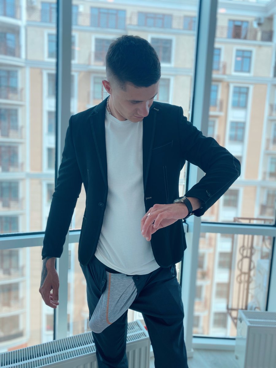 Seeking a compatible bottom who craves my presence. #fitness