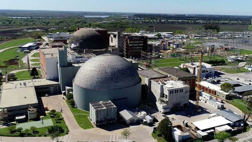 avellaneda_real's tweet photo. Reparación de #AtuchaII

Los trabajadores de Nucleoeléctrica Argentina SA, empresa estatal, repararon una falla en el reactor de de la central y la planta ya volvió a producir energía. https://t.co/FGKZgurS9o