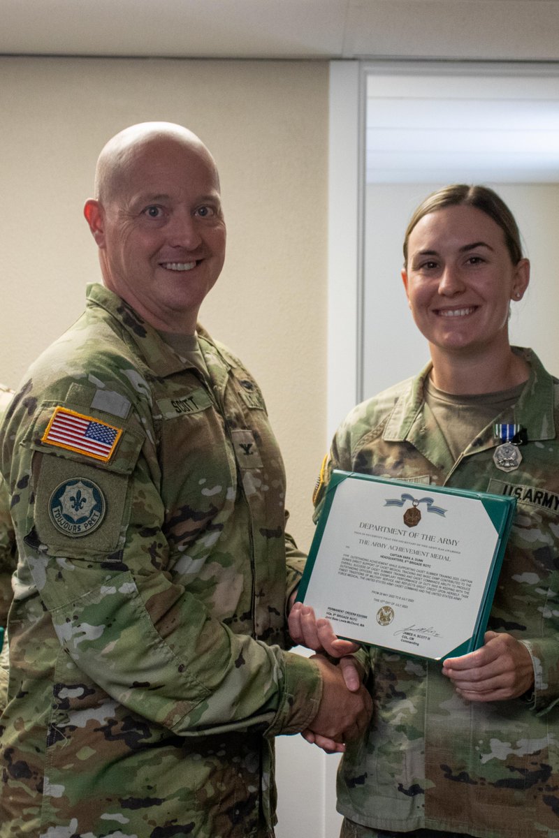 8BDEArmyROTC's tweet image. And that&apos;s a wrap! 8th Brigade Commander, COL Scott, and the incoming CSM Horsager presented awards to HQ personnel who performed exceptionally in support of #CST2023. 

Congratulations to Mr. G., CPT Robertson, and CPT Dunn!

#CadetsOfTheWest: Viking Strong! ⚔️