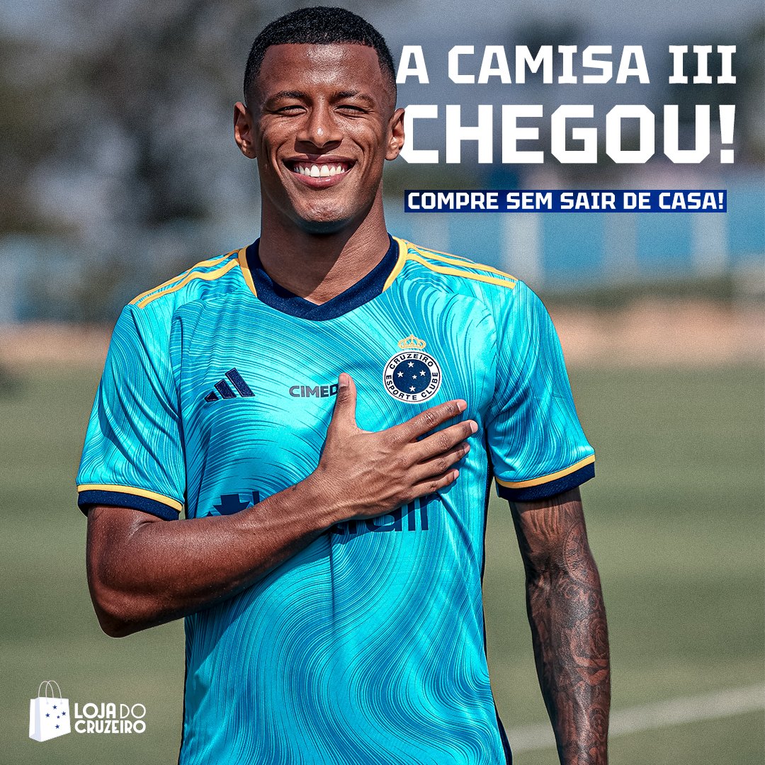 Cruzeiro's tweet photo. Comemore os 20 anos do nosso Raposão e da Tríplice Coroa com a nova camisa do Cruzeiro! 💙🦊

📦Garanta a sua sem sair de casa!

🔗 >>> https://t.co/jjAIE9DN9Q https://t.co/MxUq8BDTl3