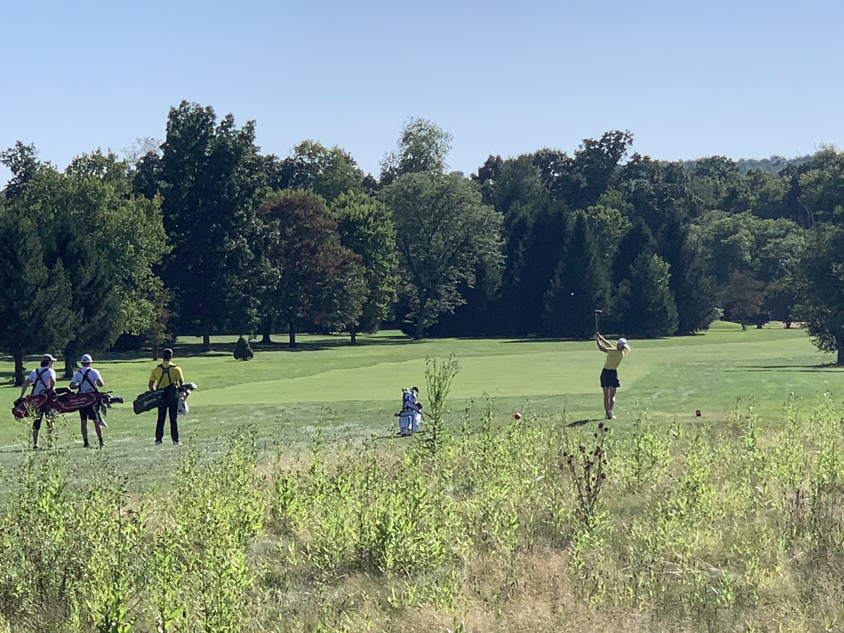 FreeportGolf's tweet photo. Varsity shoots 199 in win vs. Penn Hills @buffalo_golf.  Ethan Crooks cards match-low 37, Matt Ziembicki-Reedy 38, Jayden Diehl 39, Cam Zigo 40, Lillie Snow 41, Stephen Evans 41. 

@FASD_Athletics https://t.co/Nps5iP367m