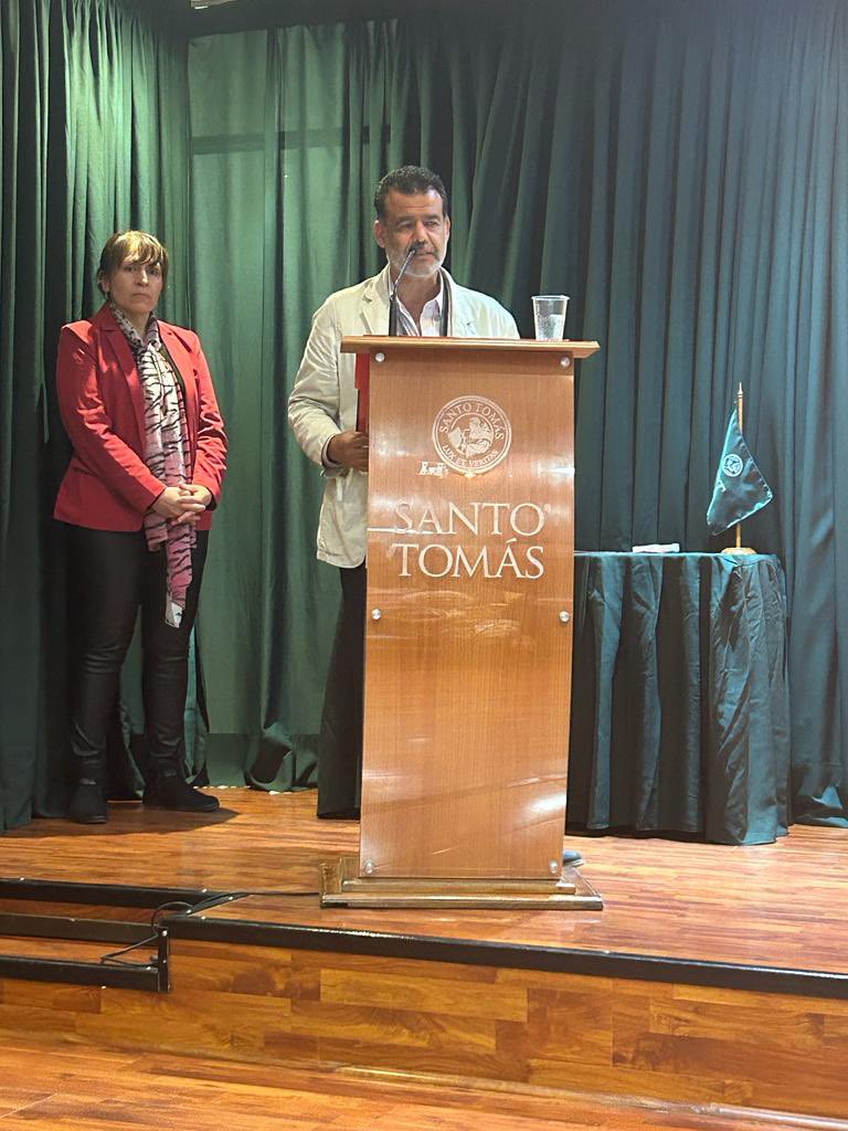 Saludtarapaca's tweet photo. Directora @Saludtarapaca María Paz Iturriaga y director @Hospitaliquique Sergio González destacan rol de #Matrones y #Matronas en ceremonia oficial en el marco del #DíaDeLaMatronería @ministeriosalud @DPRTarapaca @DPPTamarugal https://t.co/JJhcdwbxUW