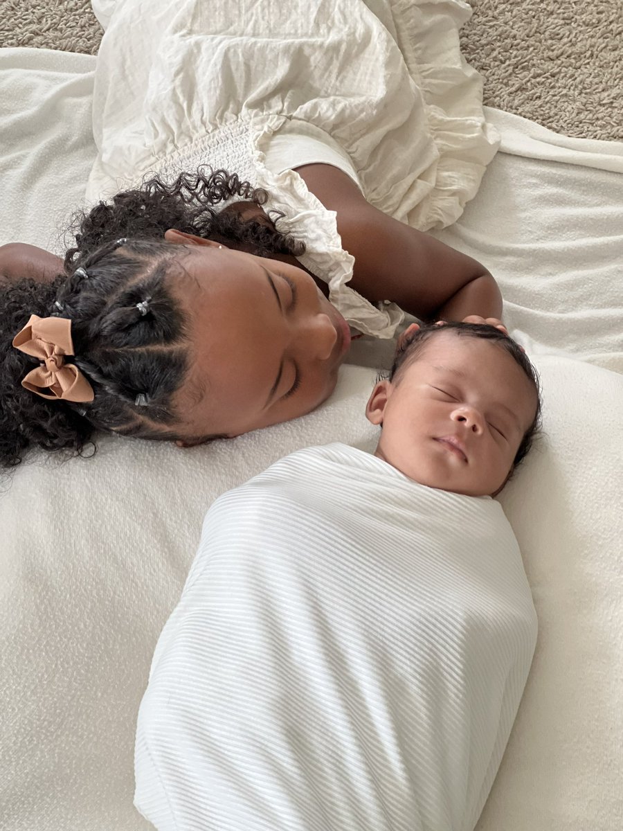 _knowthename's tweet photo. My Kids! https://t.co/jk1O5Gctpx