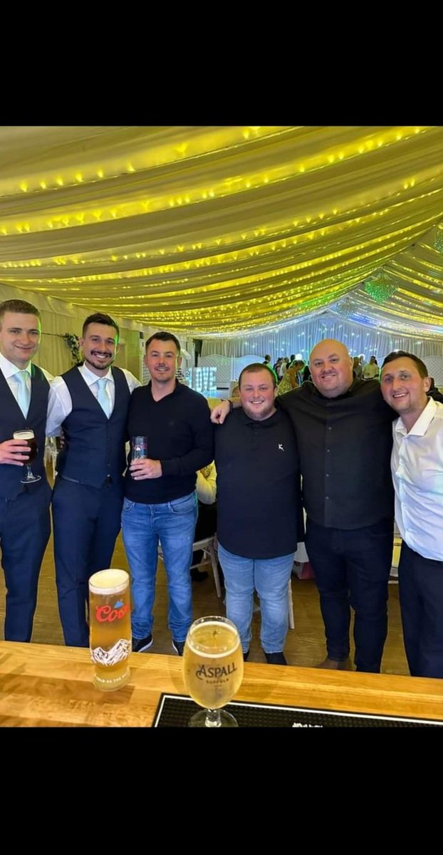 @JamesManktelow's big day. #Aveleyfamily 💙⚽️