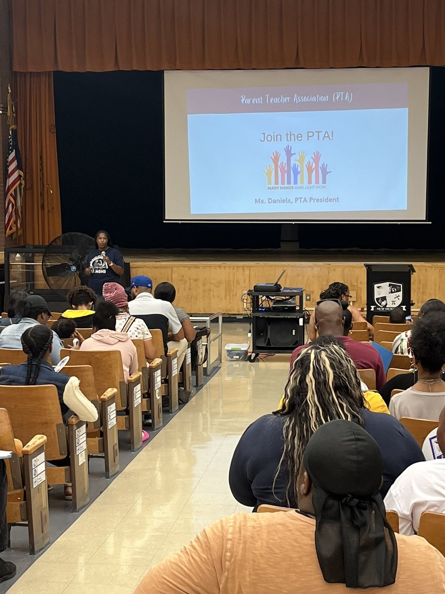 newheightsms's tweet photo. 🌟 Thank You for an Incredible Back to School Orientation Day! 🌟Today, we had the privilege of welcoming 70 scholars and their families to our Back to School Orientation, and it was nothing short of amazing!
#BackToSchoolNYC #greatthingscsd17
#CommunitySchoolsNYC
#NHMS https://t.co/ea0DgWSFXl