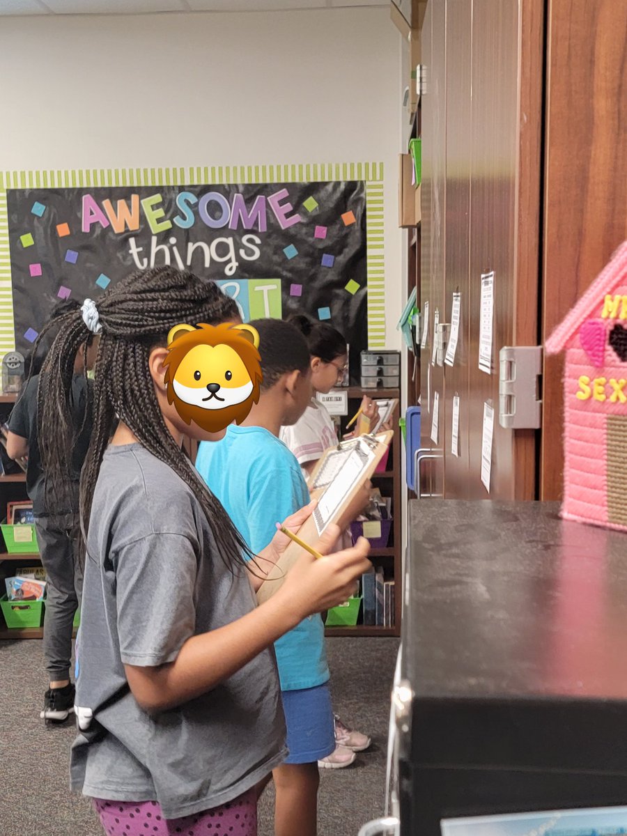 Mrs_JSexton's tweet image. Scooting around in Science reading graduated cylinders and triple beam balances. 💚🦁

@DLE_Lions 

#livelaughloveleonetti
#hearourroar
#justgoodteaching
