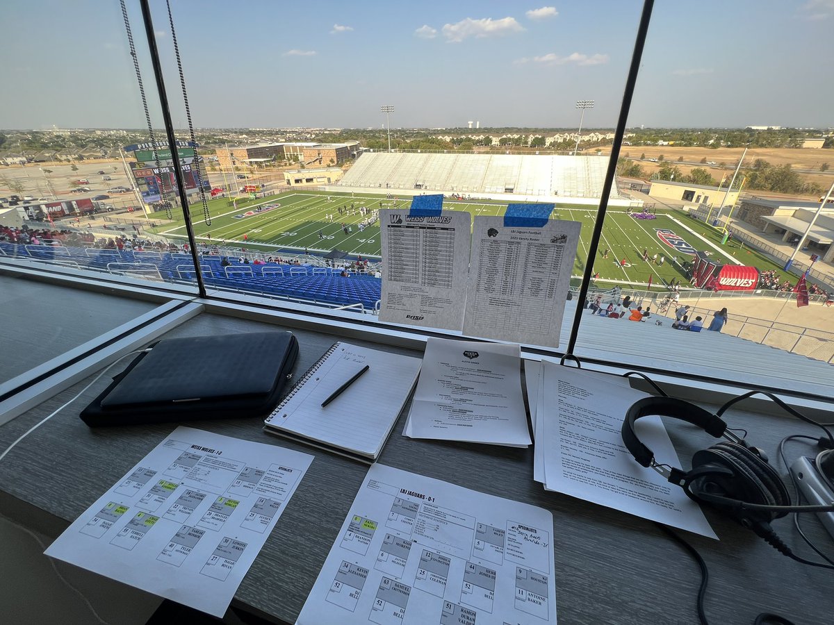 Week two of #TXHSFB is coming at you in just under 45 minutes, as LBJ travels to Pflugerville to take on Weiss here at the Pfield. A battle of two first year head coaches coming up on @Texan_Live, join @EJSanchez22 and I on the call here: texanlive.com/video/64ea7eed…