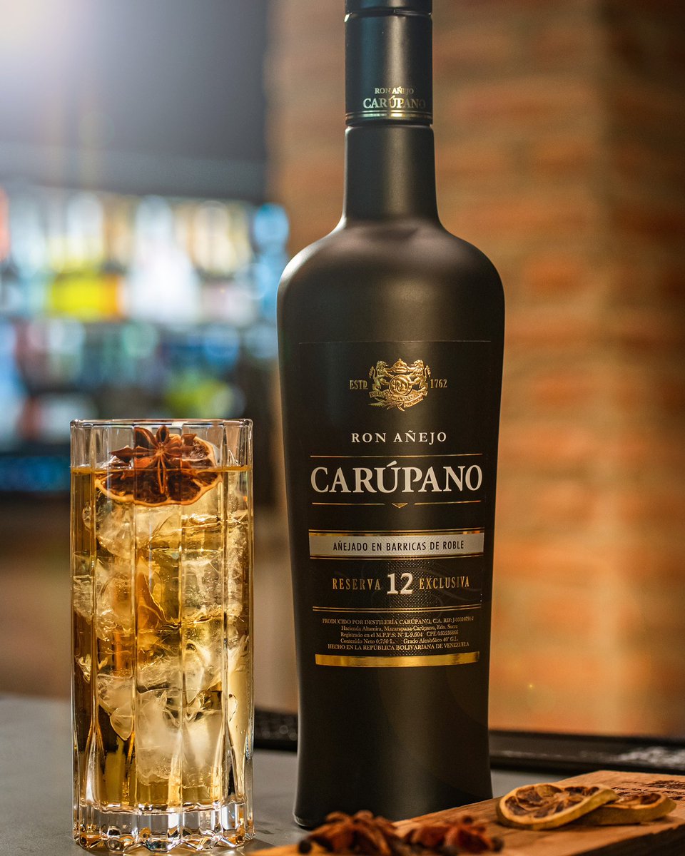 RonCarupano's tweet photo. ¿Hoy te vas de After Office ? 🥃

RT Claro! 😎 con un Ron Tonic 
Like Ya en eso, tomando un Ron Carúpano 12 en las rocas https://t.co/H1zk5TQwgx