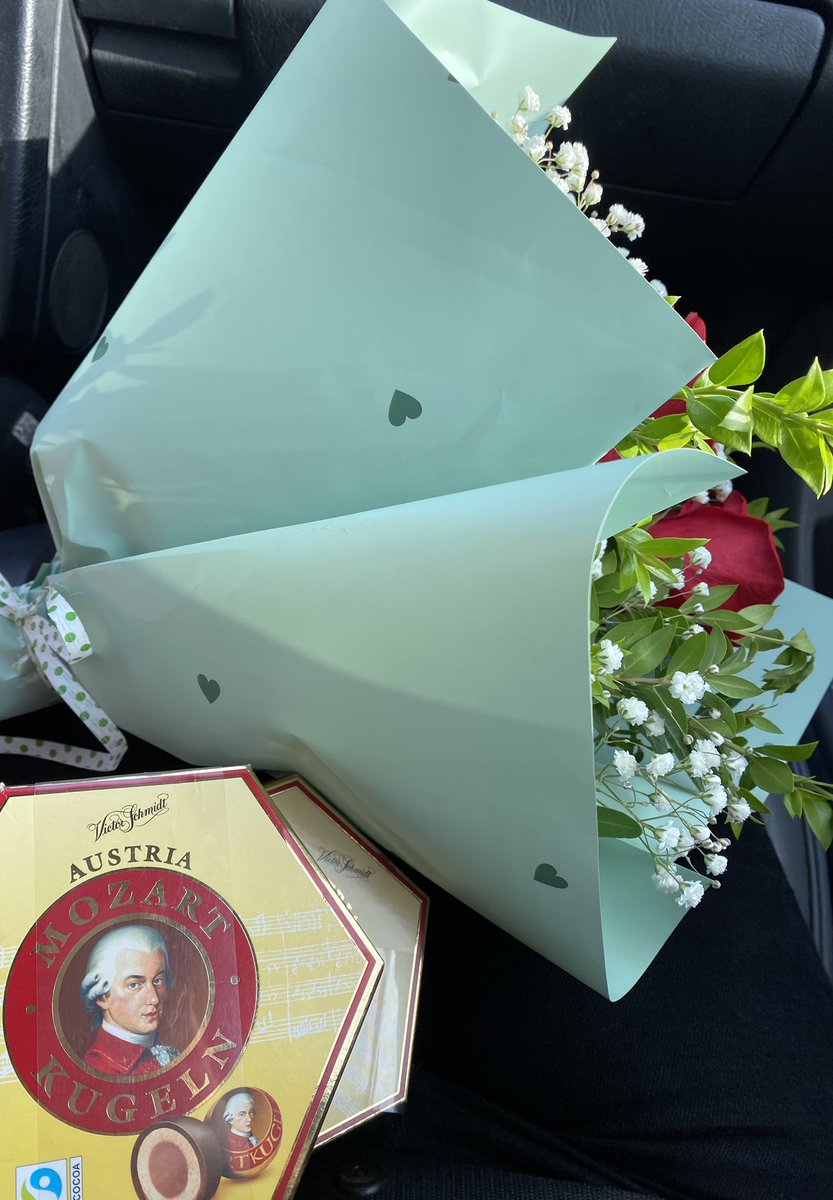 me parece el regalo más bonito de el mundo, y sobre todo cuando es de mujer a mujer 🤍