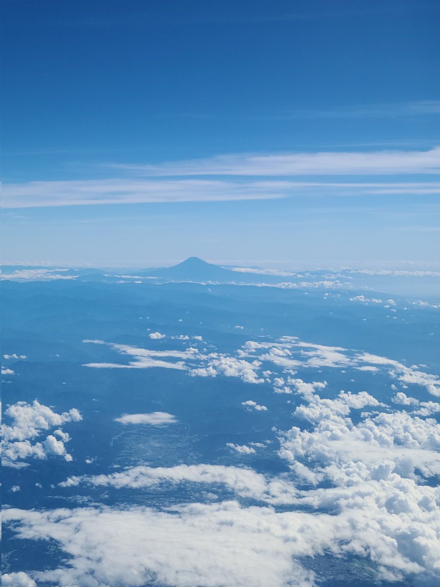 kunitori2017's tweet photo. 今日は富士山🗻が良く見えます☺️
#ANA16 #富士山 #イマソラ https://t.co/YM4D6DvZu5