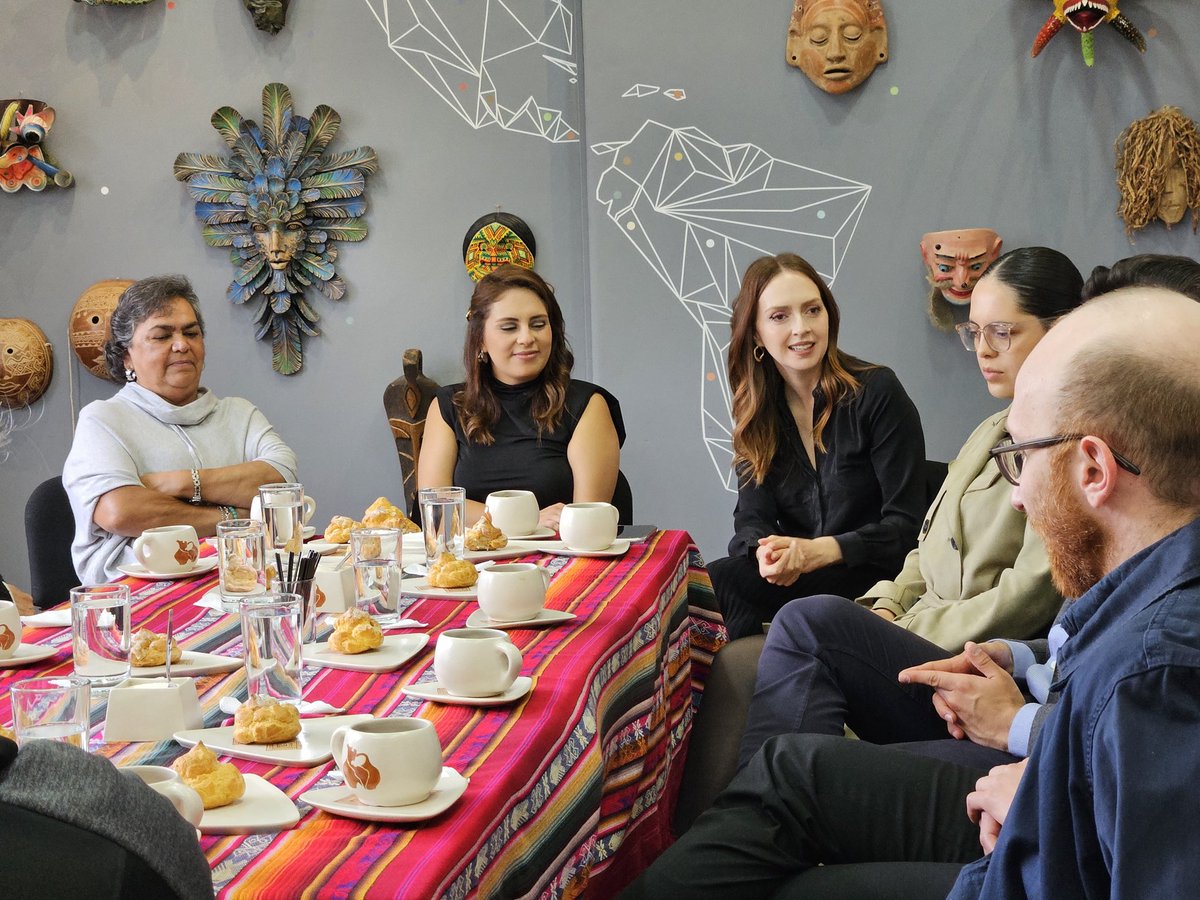 CIDAPAMERICA's tweet photo. 🤩 Se viene el #FAAM2023! El Festival de Artesanías de América, arranca con sus preparativos gracias al trabajo conjunto 🤝 con numerosas instituciones públicas y privadas del país. ¡Continuamos! 😊 https://t.co/T8SiBjrIqL