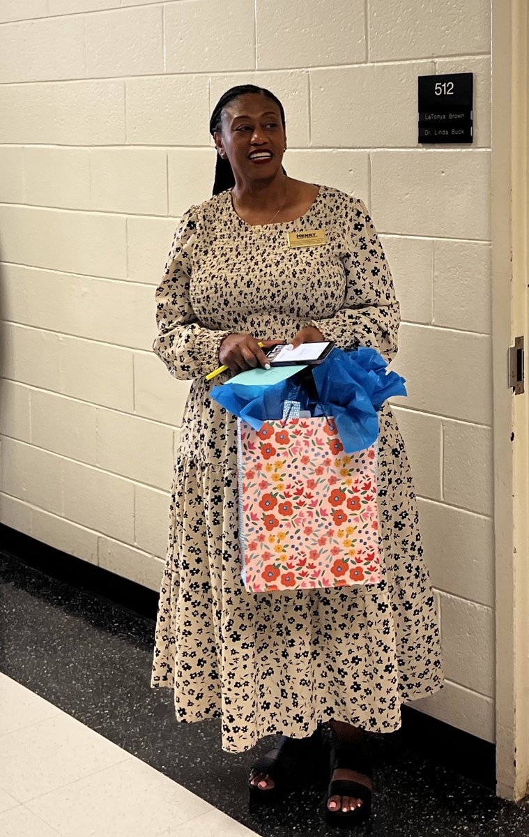 Latrina Coxton tweet media