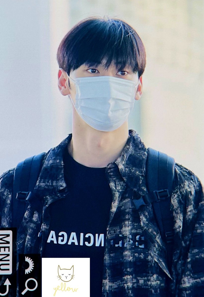 YelloW_H89's tweet photo. 230901 #황민현 방콕출국 프리뷰
재밌게 건강하게 잘 다녀와🧡 https://t.co/1gBDTOSOAn