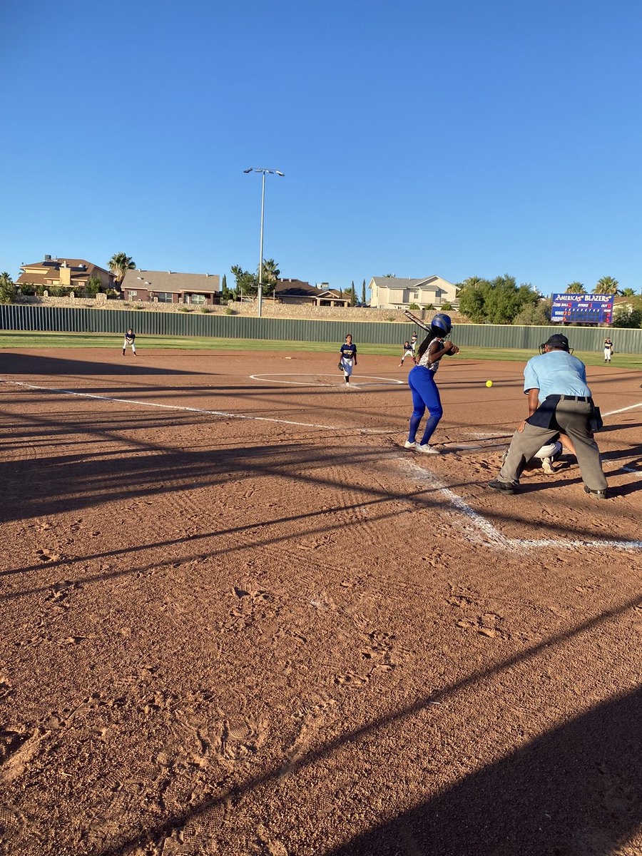 FGerardo_PHHS's tweet photo. 💙⚾️Today was a good day to watch our Dragons play ball. They were on 🔥.🥎💙 @AthleticsJDS @FMcDonald_JDS @VMedrano_JDS https://t.co/7NUmgrlHiC