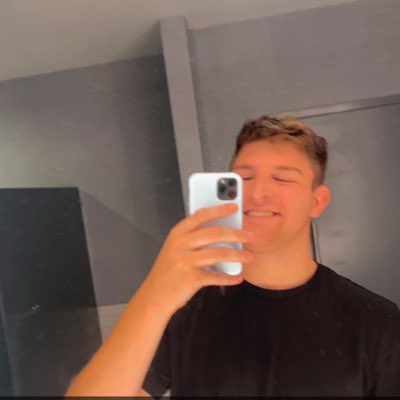 Rebiidz's tweet photo. #NewProfilePic https://t.co/1Q3GZQ4z4O