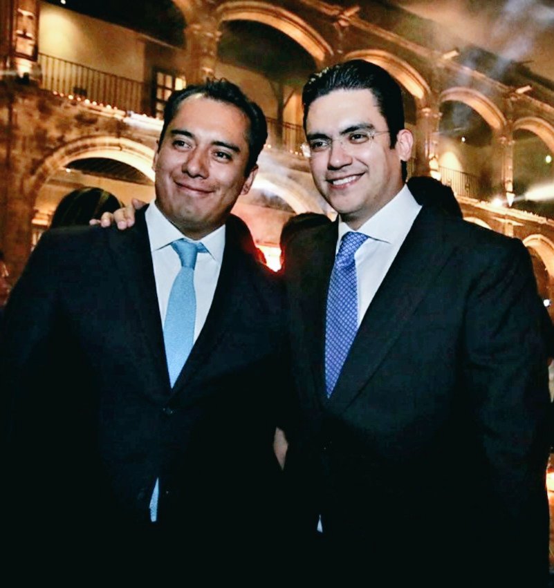 RomanCastroE's tweet photo. Felicitaciones por tu designación y tu liderazgo @JorgeRoHe como Presidente de la Junta de Coordinación Política de la Cámara de Diputados.

El reconocimiento por el gran trabajo que desempeñas y representas sobre los intereses de nuestro país y el de los Ciudadanos. https://t.co/RRHJTdbDqw
