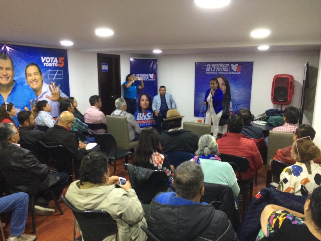 PabloRomeroRC5's tweet photo. AHORA Asamblea de militantes de @RC5Oficial en la sede Quito de Revolucionarios de Corazón, Frente Pablo Romero, con la Secretaria Ejecutiva @JanethBustosRC. Previamente reuniones con dirigentes y colectivos. Por el bien de todos,  @LuisaGonzalezEc Presidenta
@MashiRafael https://t.co/HLaTbzSCfv