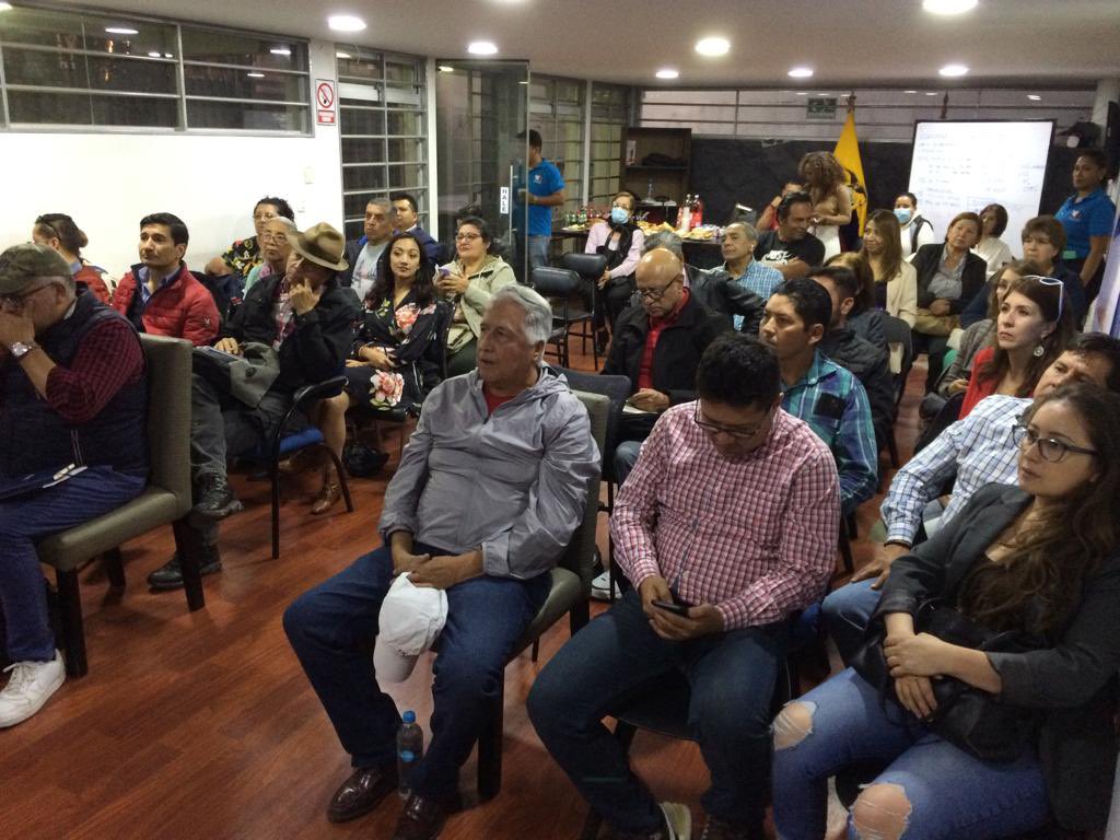 PabloRomeroRC5's tweet photo. AHORA Asamblea de militantes de @RC5Oficial en la sede Quito de Revolucionarios de Corazón, Frente Pablo Romero, con la Secretaria Ejecutiva @JanethBustosRC. Previamente reuniones con dirigentes y colectivos. Por el bien de todos,  @LuisaGonzalezEc Presidenta
@MashiRafael https://t.co/HLaTbzSCfv