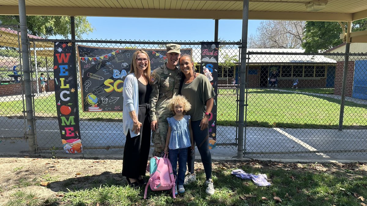 nlmusd's tweet photo. Dulles kindergartner London got a special surprise at dismissal today as her dad David, a SFC of the United States Army National Guard, returned from his deployment to surprise her!

Great to see the family reunited. Have fun with dad London!

#NLMUnified https://t.co/uAxiEgrOjq