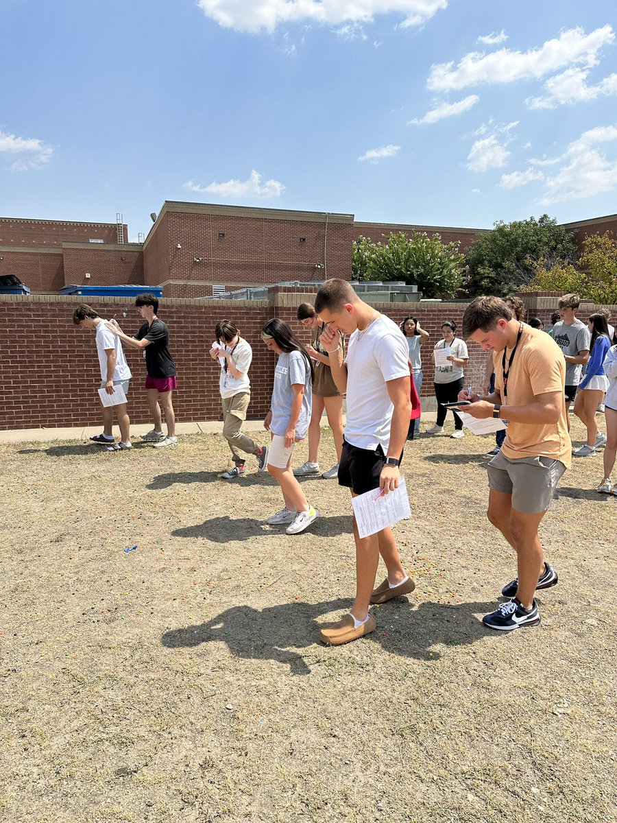 Statistics students at <a href="/AledoISD/">Aledo ISD</a> simulated aerial wildlife surveying to kick off our lesson on sampling! #GrowingGreatness #AllInAledo