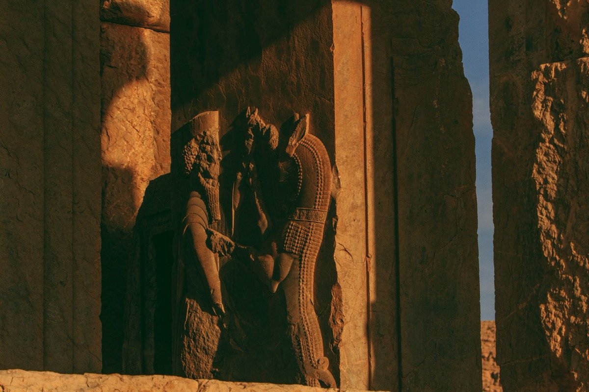 occult__culture's tweet image. Persepolis