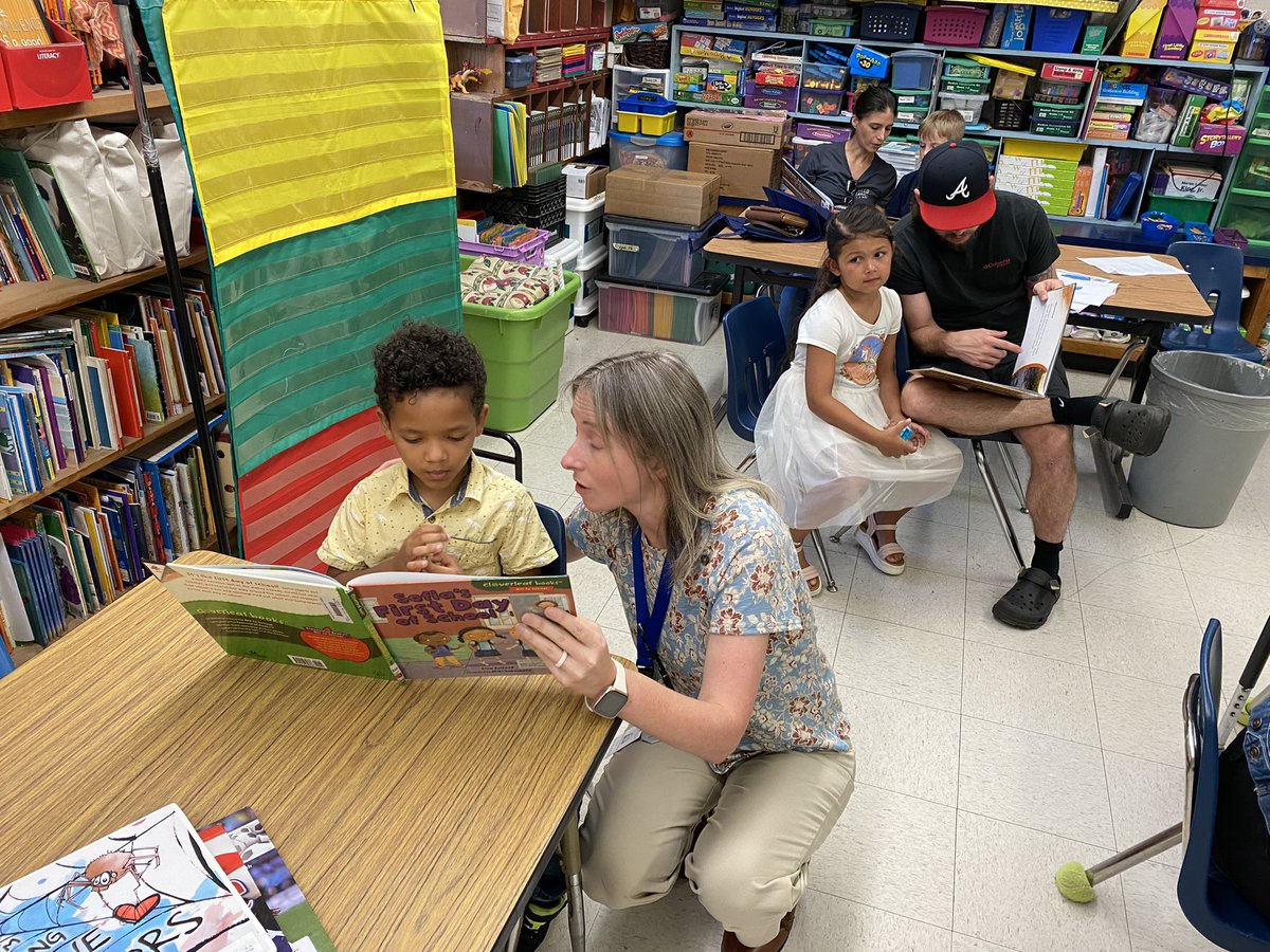 Second Grade had a great Title 1 Parent Night to get our students “fired up for reading” <a href="/HeardMixon/">Heard-Mixon</a> !!! 📖📚