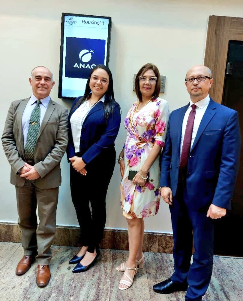 inac_ve's tweet photo. #INAC participa en el I Foro de Discusión Regional sobre la Transición Energética de la Aviación, en 🇧🇷, donde se intercambian experiencias y retos en común de la Región y promoción de combustible sustentable. Afianzando así el compromiso con la descarbonización de la aviación 🌐 https://t.co/lH0hhVehCc