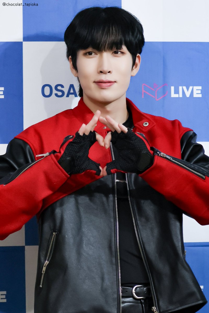 chocola_tapioka's tweet photo. 2022-12-28 LIKE A MOVIE
FC LIVE OSAKA Phototime 2부

@LAM_twt
#영화처럼 #likeamovie #LAM 
#도모 #ドモ #DOMO
#kpop #韓国 #kpopidol
#엠카 #엠카운트다운 #mcountdown
#뮤직뱅크 #뮤뱅 #musicbank
#더쇼 #THESHOW https://t.co/3HnFFntyvQ