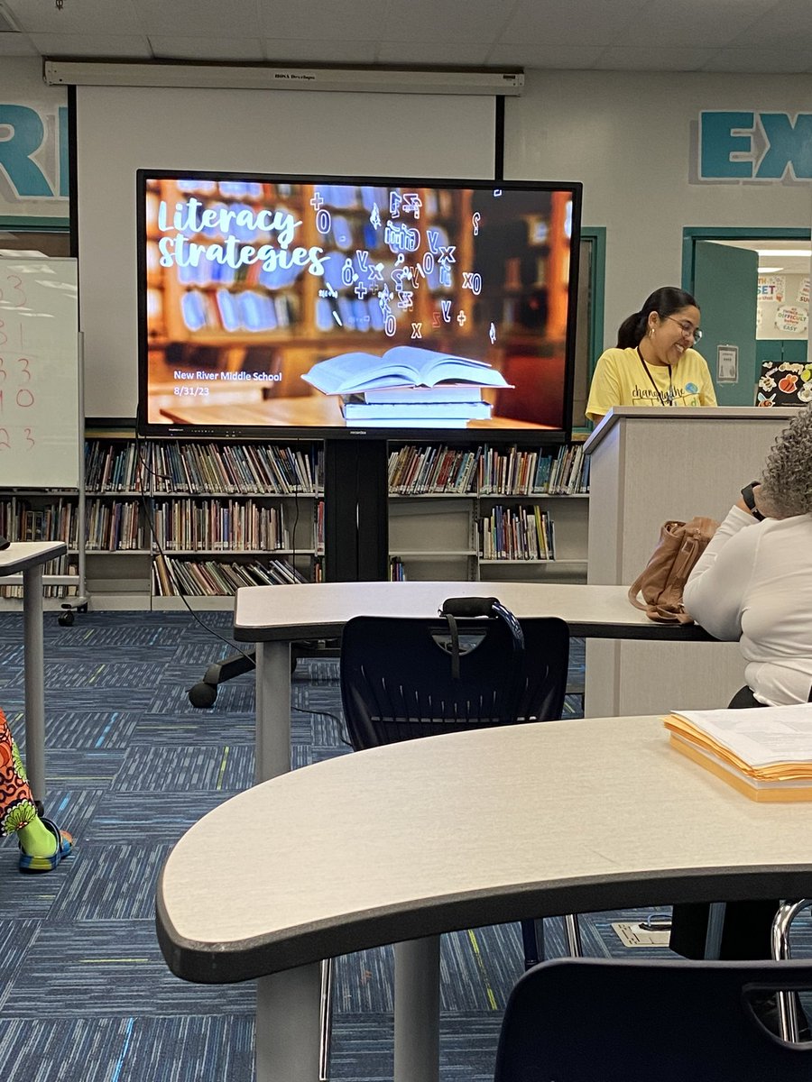 MsAmbroyzee's tweet photo. This TEAM is bringing their A Game with the Science of Reading and literacy strategy review hosted by @mscoombs_HIVE @NewRiverMiddle  for professional development Thursdays 👩🏽‍🏫🧑‍🏫 #literacycoach #phonics #phonemes #changetheworld #readingchair #elachair #TEAMUP https://t.co/RNPnCu3xRY
