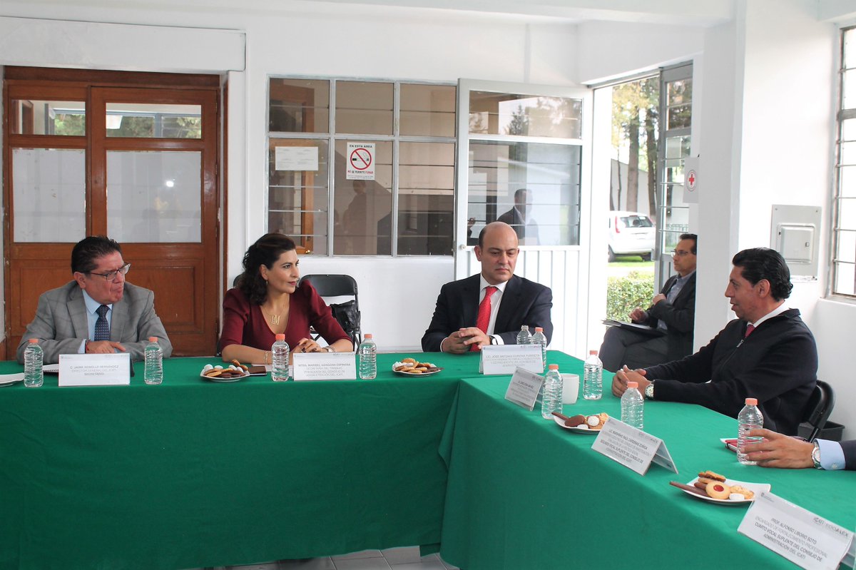 MaribelGongoraE's tweet photo. Durante el Consejo de Administración del @ICATIedomex_ se reconoció el compromiso del equipo en materia de capacitación e infraestructura para beneficiar a más mexiquenses. https://t.co/MFxbMYyINO