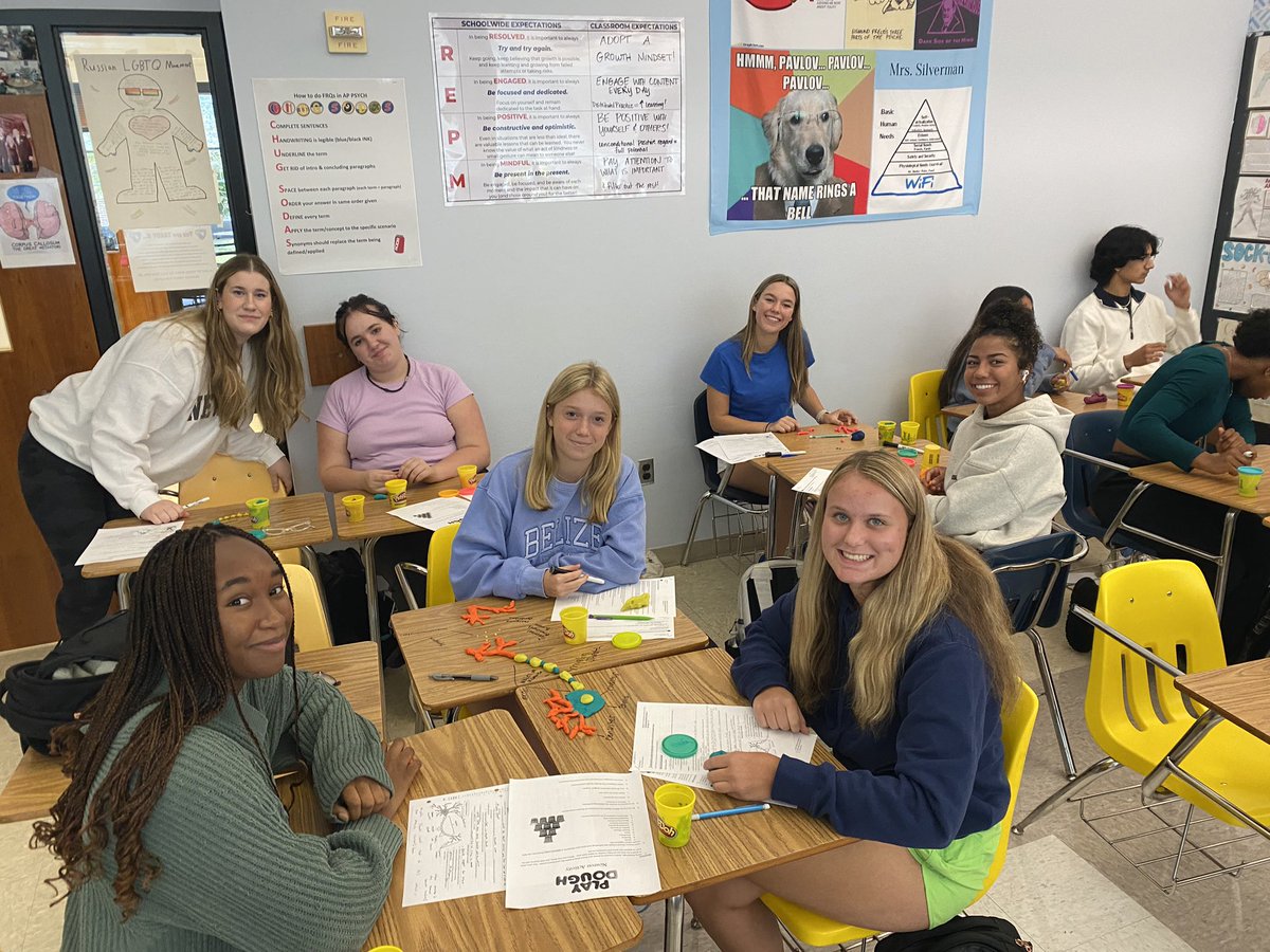 Lisa Silverman tweet media