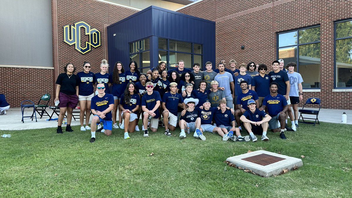 Football tailgate with @UcoWrestling !! Can’t wait to get our seasons going #RollChos