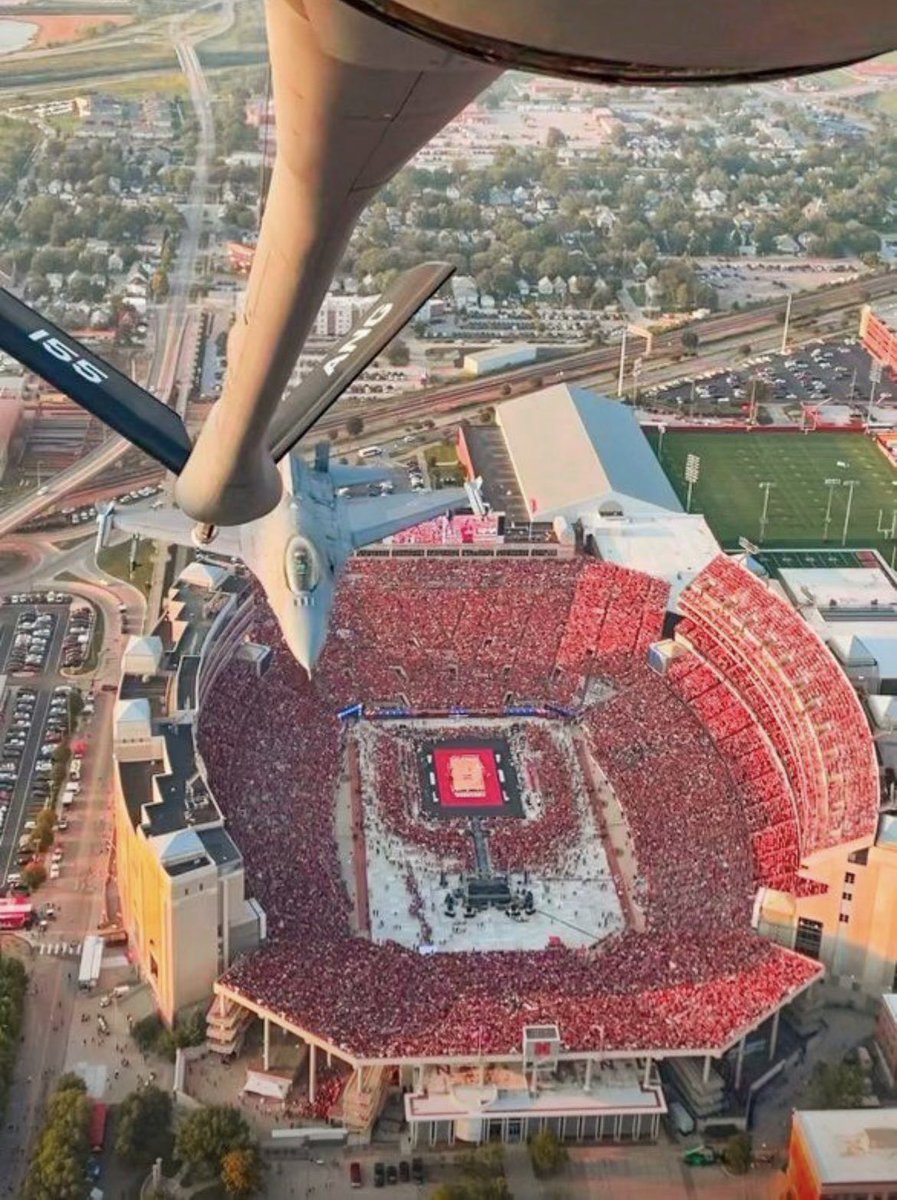 Yup… #titleIX matters. Congrats <a href="/HuskerVB/">Nebraska Volleyball</a> for showing the world the support for women’s sports! What a great night for #volleyball!