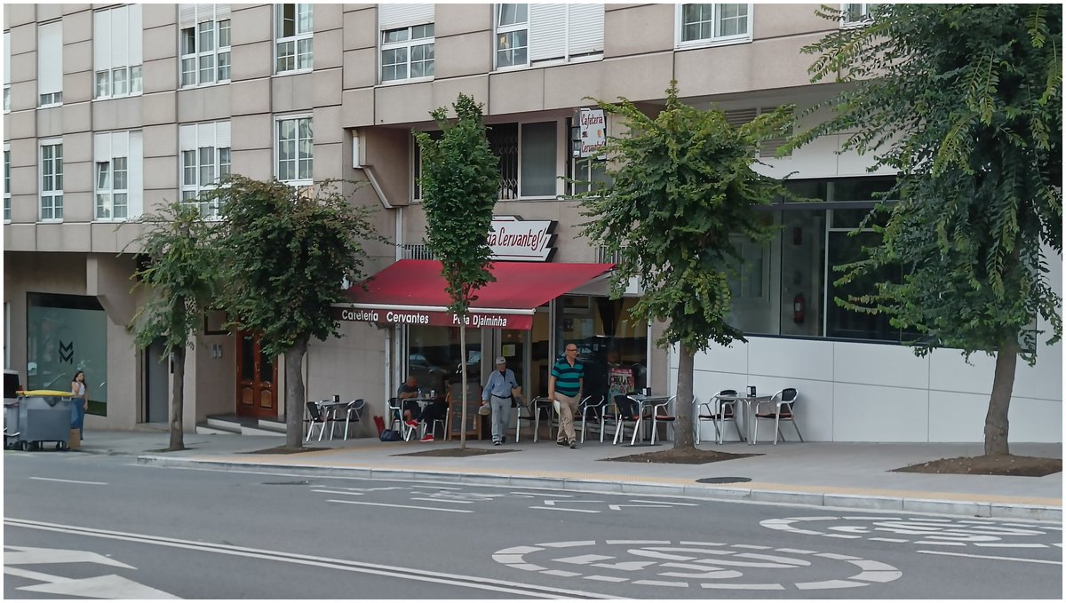 BlogBusurbano's tweet image. Pues el poste... creímos no verlo, pero..., de hecho, ni lo adivinamos en la distancia esta misma tarde, hace unas horas...

#Par082 Paseo de Ronda 26, #Lín7
Sin poste (a tarde de jueves 31/08)