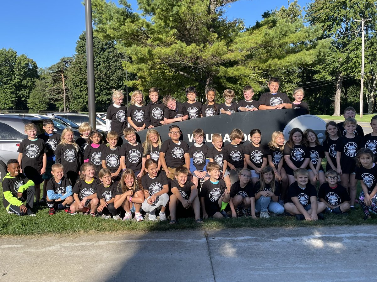 wzmoore's tweet photo. So excited to kick off my 24th teaching year AND the 150th Waukazoo school year with these awesome third graders! @MrsLangelandWO @PTAofWaukazoo @WaukazooWO https://t.co/2zWPr69rra