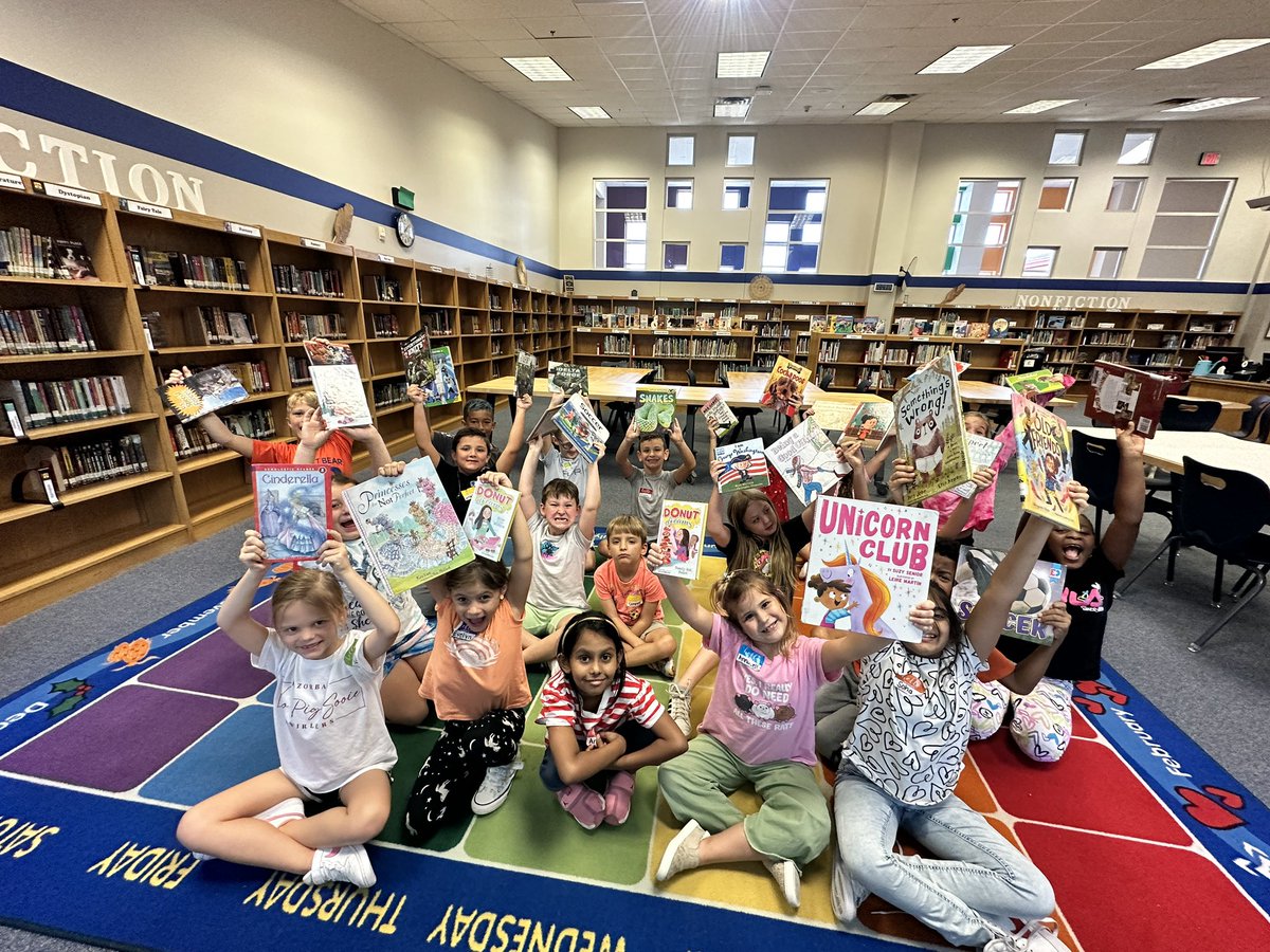 MrsBrubaker's tweet photo. @BennettBears 2nd graders joined me for a Book Party! 🎉🎈 We read @kwamealexander How to Read a Book and then celebrated with new books this week! #bennettlc #MISDreads #weareMcKinney #MyMISD https://t.co/QEHyoBsqG9