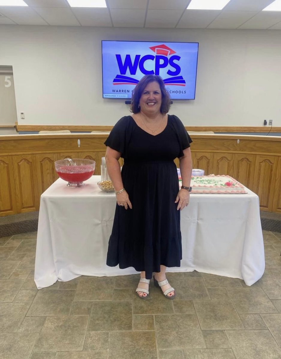 Pauletha323's tweet photo. Huge Congratulations to @Cindybeals on her retirement! We are thankful for all you have done for our schools and the huge impact you have made on so many lives! Enjoy! 🎉 #AESpride https://t.co/MDs3Fag21x